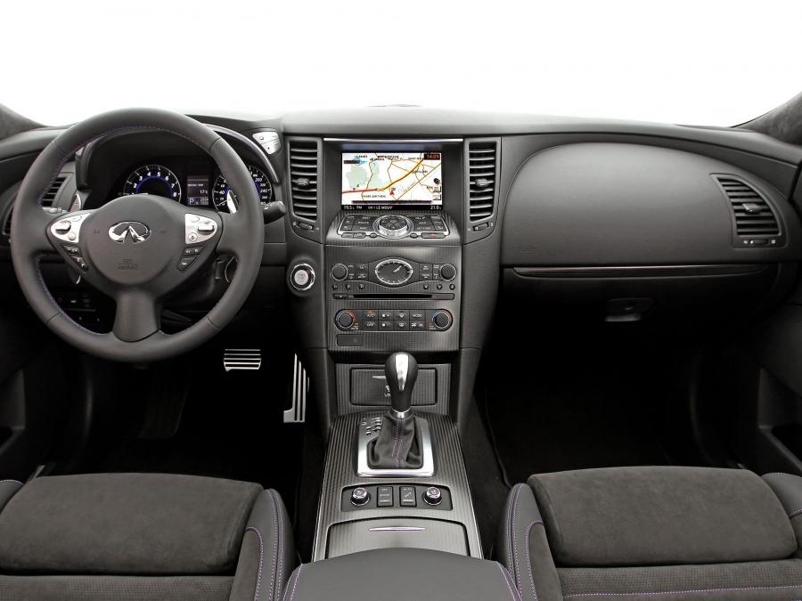  Infiniti FX50 S Sebastian Vettel Edition 2011 года  (фото 64 из 74)